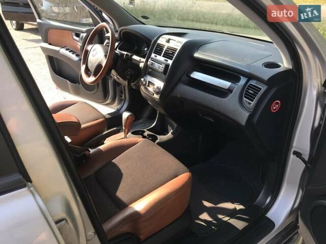 Сірий Кіа Sportage, об'ємом двигуна 2 л та пробігом 294 тис. км за 7200 $, фото 10 на Automoto.ua