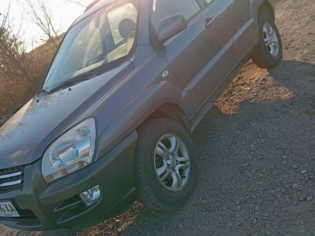 Серый Киа Sportage, объемом двигателя 1.99 л и пробегом 267 тыс. км за 7300 $, фото 3 на Automoto.ua