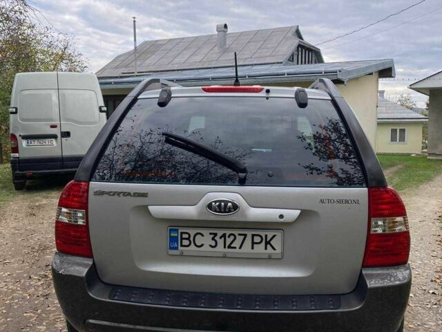 Киа Sportage 2004 в Косове на Automoto.ua Серый Киа Sportage, объемом двигателя 2 л и пробегом 249 тыс. км за 6500 $, фото 4 на Automoto.ua