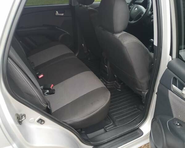 Серый Киа Sportage, объемом двигателя 2 л и пробегом 198 тыс. км за 6800 $, фото 11 на Automoto.ua