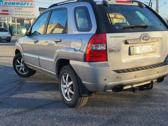 Серый Киа Sportage, объемом двигателя 2 л и пробегом 189 тыс. км за 4453 $, фото 5 на Automoto.ua