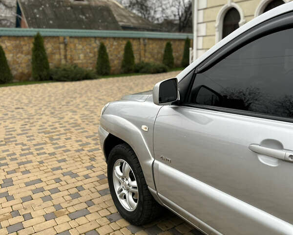 Сірий Кіа Sportage, об'ємом двигуна 1.98 л та пробігом 258 тис. км за 6700 $, фото 9 на Automoto.ua