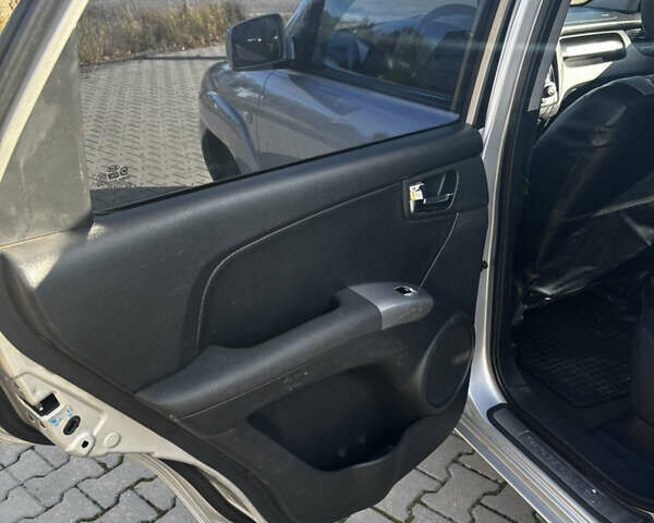 Серый Киа Sportage, объемом двигателя 2 л и пробегом 283 тыс. км за 6300 $, фото 15 на Automoto.ua