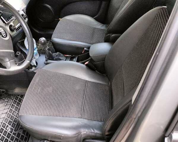 Серый Киа Sportage, объемом двигателя 2 л и пробегом 226 тыс. км за 4500 $, фото 10 на Automoto.ua