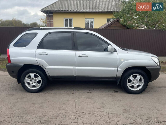 Серый Киа Sportage, объемом двигателя 1.98 л и пробегом 272 тыс. км за 6100 $, фото 2 на Automoto.ua