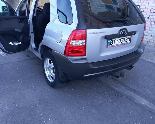 Серый Киа Sportage, объемом двигателя 1.98 л и пробегом 284 тыс. км за 7000 $, фото 14 на Automoto.ua