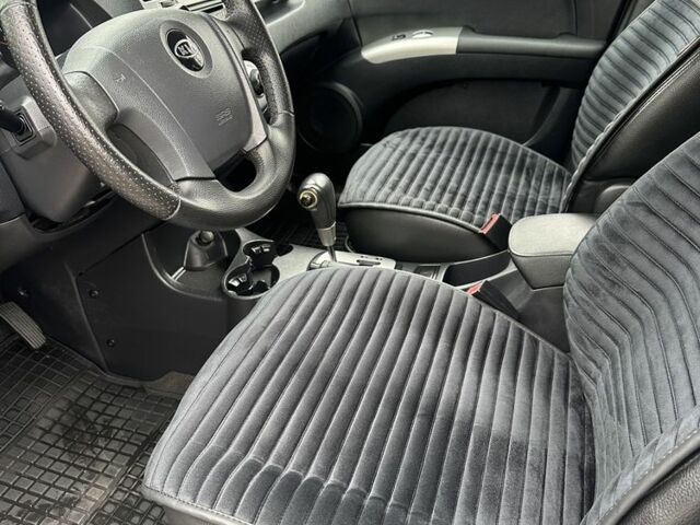 Серый Киа Sportage, объемом двигателя 2 л и пробегом 250 тыс. км за 7900 $, фото 8 на Automoto.ua