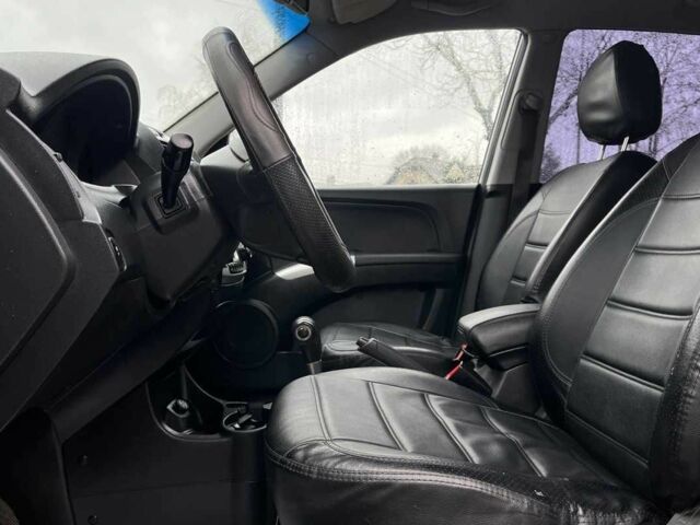 Серый Киа Sportage, объемом двигателя 2 л и пробегом 265 тыс. км за 7600 $, фото 8 на Automoto.ua