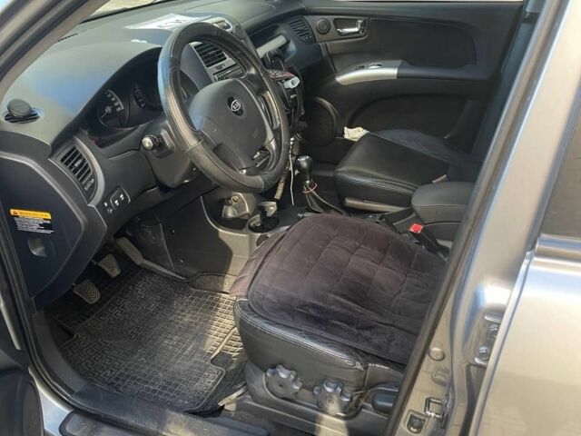 Серый Киа Sportage, объемом двигателя 2 л и пробегом 200 тыс. км за 4200 $, фото 5 на Automoto.ua