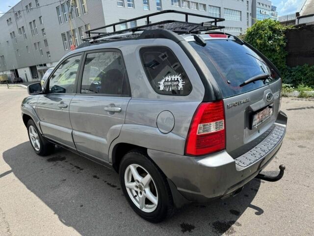 Серый Киа Sportage, объемом двигателя 2 л и пробегом 200 тыс. км за 4200 $, фото 1 на Automoto.ua