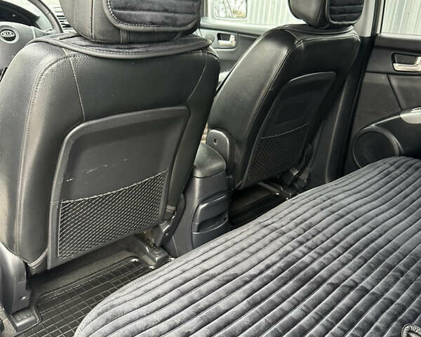 Серый Киа Sportage, объемом двигателя 2 л и пробегом 250 тыс. км за 7900 $, фото 18 на Automoto.ua