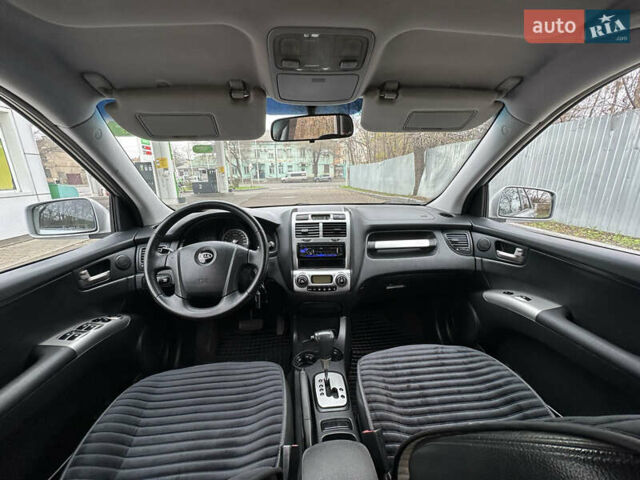 Серый Киа Sportage, объемом двигателя 2 л и пробегом 250 тыс. км за 7900 $, фото 33 на Automoto.ua