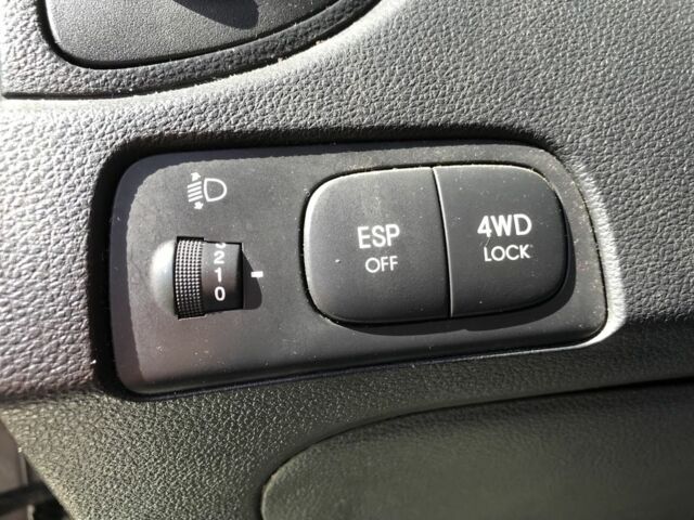 Сірий Кіа Sportage, об'ємом двигуна 2 л та пробігом 240 тис. км за 6700 $, фото 3 на Automoto.ua