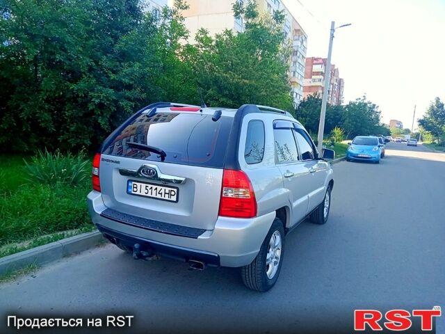 Серый Киа Sportage, объемом двигателя 2 л и пробегом 181 тыс. км за 7500 $, фото 5 на Automoto.ua