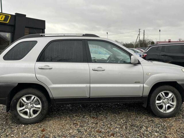 Серый Киа Sportage, объемом двигателя 2 л и пробегом 265 тыс. км за 7600 $, фото 7 на Automoto.ua