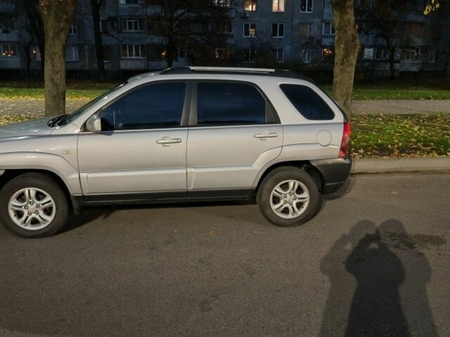 Серый Киа Sportage, объемом двигателя 2 л и пробегом 160 тыс. км за 3200 $, фото 1 на Automoto.ua