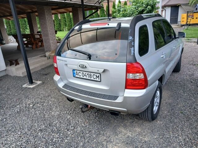 Серый Киа Sportage, объемом двигателя 2 л и пробегом 290 тыс. км за 7000 $, фото 1 на Automoto.ua