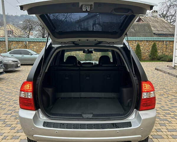 Сірий Кіа Sportage, об'ємом двигуна 1.98 л та пробігом 258 тис. км за 6700 $, фото 32 на Automoto.ua