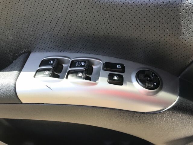 Сірий Кіа Sportage, об'ємом двигуна 2 л та пробігом 240 тис. км за 6700 $, фото 2 на Automoto.ua