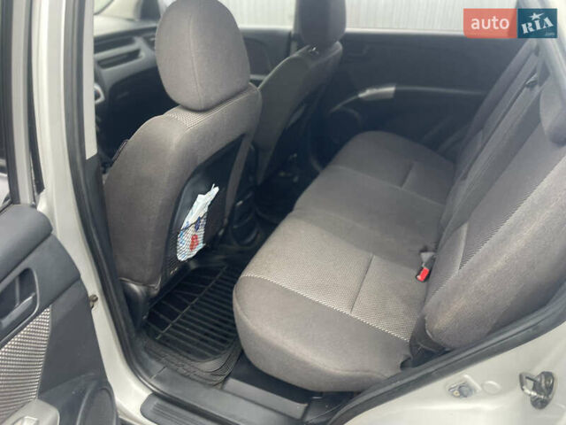 Серый Киа Sportage, объемом двигателя 1.98 л и пробегом 272 тыс. км за 6100 $, фото 9 на Automoto.ua
