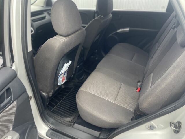 Серый Киа Sportage, объемом двигателя 2 л и пробегом 272 тыс. км за 6100 $, фото 8 на Automoto.ua