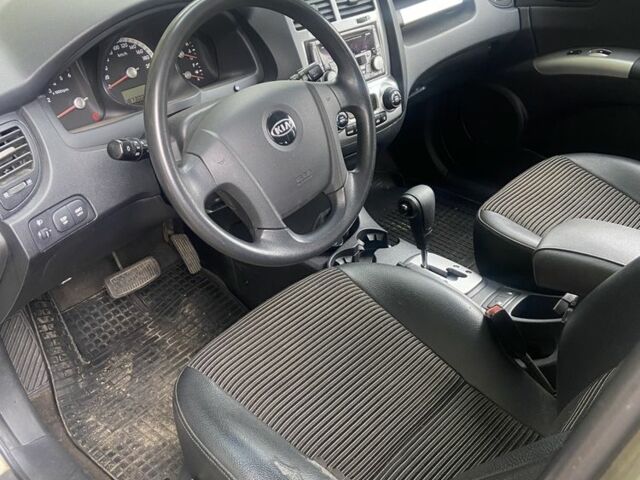 Серый Киа Sportage, объемом двигателя 2 л и пробегом 187 тыс. км за 5000 $, фото 5 на Automoto.ua