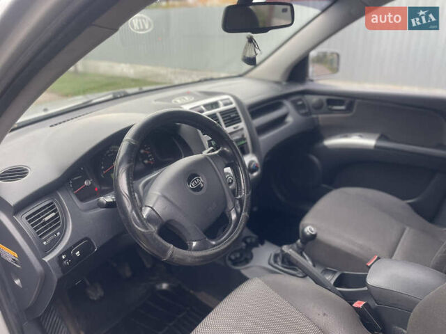 Серый Киа Sportage, объемом двигателя 1.98 л и пробегом 272 тыс. км за 6100 $, фото 7 на Automoto.ua