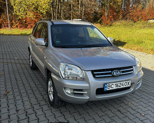 Серый Киа Sportage, объемом двигателя 2 л и пробегом 283 тыс. км за 6300 $, фото 1 на Automoto.ua