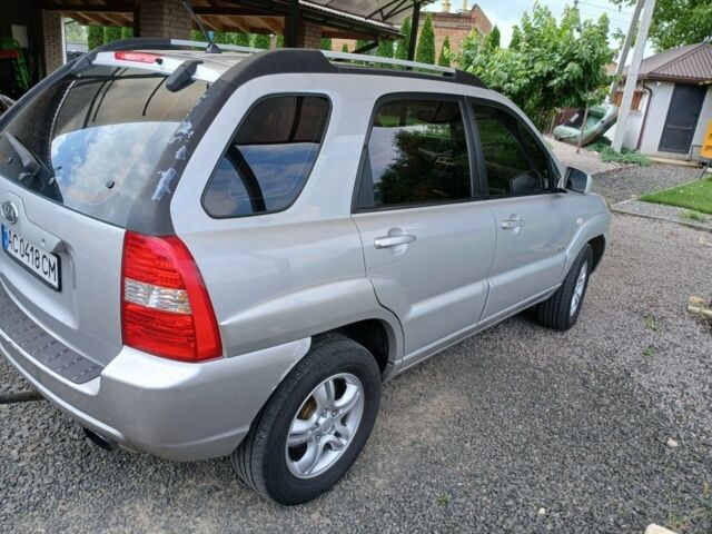 Серый Киа Sportage, объемом двигателя 2 л и пробегом 290 тыс. км за 7000 $, фото 2 на Automoto.ua