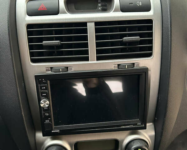 Сірий Кіа Sportage, об'ємом двигуна 1.98 л та пробігом 258 тис. км за 6700 $, фото 16 на Automoto.ua