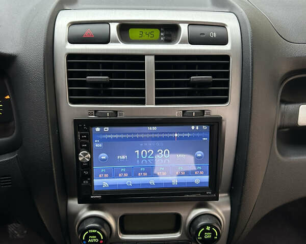 Сірий Кіа Sportage, об'ємом двигуна 1.98 л та пробігом 258 тис. км за 6700 $, фото 22 на Automoto.ua