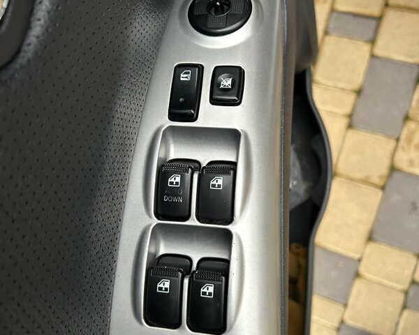 Сірий Кіа Sportage, об'ємом двигуна 1.98 л та пробігом 258 тис. км за 6700 $, фото 25 на Automoto.ua