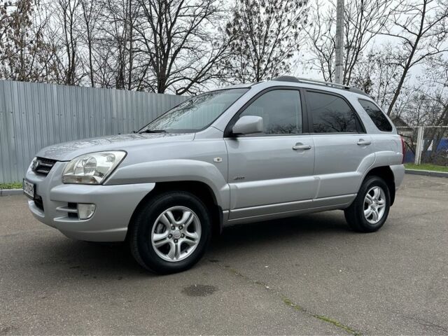 Серый Киа Sportage, объемом двигателя 2 л и пробегом 250 тыс. км за 7900 $, фото 3 на Automoto.ua