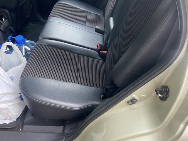 Серый Киа Sportage, объемом двигателя 2 л и пробегом 187 тыс. км за 5000 $, фото 3 на Automoto.ua