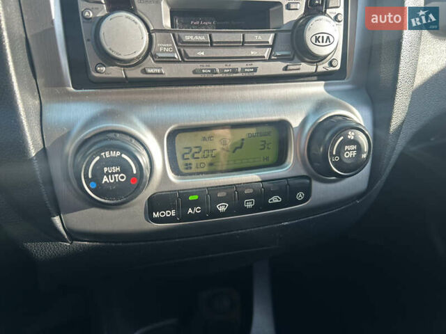 Сірий Кіа Sportage, об'ємом двигуна 2 л та пробігом 187 тис. км за 8500 $, фото 18 на Automoto.ua