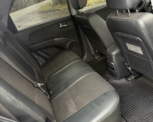 Серый Киа Sportage, объемом двигателя 1.99 л и пробегом 350 тыс. км за 6700 $, фото 8 на Automoto.ua