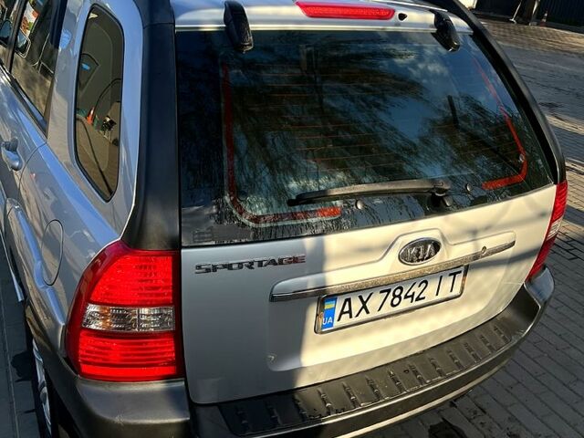 Сірий Кіа Sportage, об'ємом двигуна 2 л та пробігом 255 тис. км за 8200 $, фото 9 на Automoto.ua