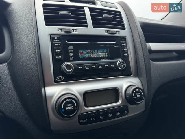 Сірий Кіа Sportage, об'ємом двигуна 1.98 л та пробігом 236 тис. км за 7999 $, фото 19 на Automoto.ua