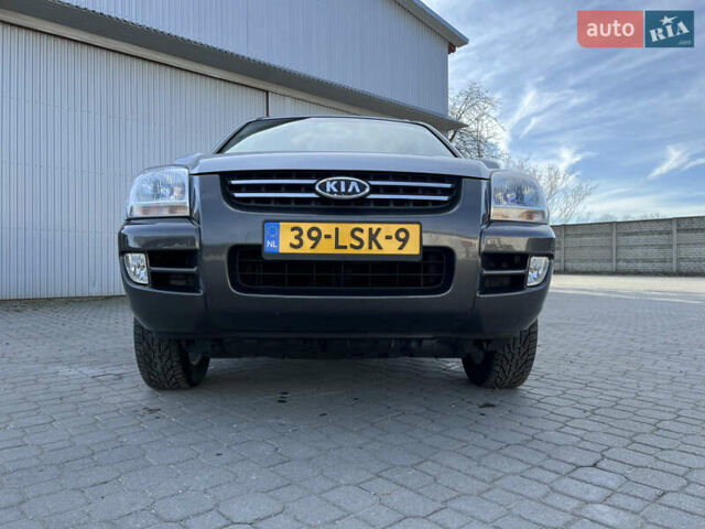 Сірий Кіа Sportage, об'ємом двигуна 2 л та пробігом 162 тис. км за 6950 $, фото 1 на Automoto.ua
