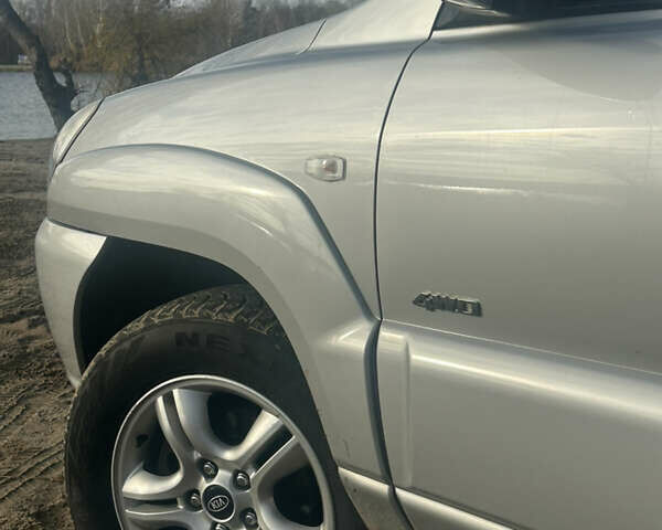 Сірий Кіа Sportage, об'ємом двигуна 2 л та пробігом 187 тис. км за 8500 $, фото 6 на Automoto.ua