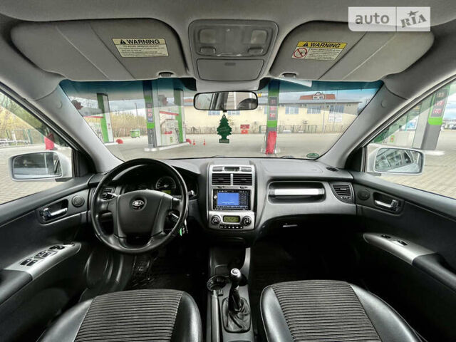 Сірий Кіа Sportage, об'ємом двигуна 2 л та пробігом 202 тис. км за 8350 $, фото 28 на Automoto.ua