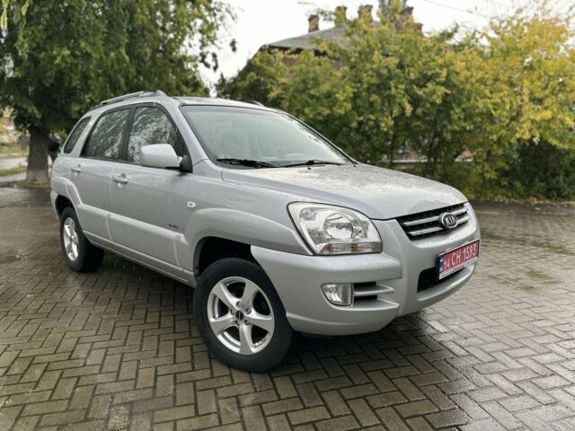 Сірий Кіа Sportage, об'ємом двигуна 2 л та пробігом 200 тис. км за 8000 $, фото 1 на Automoto.ua