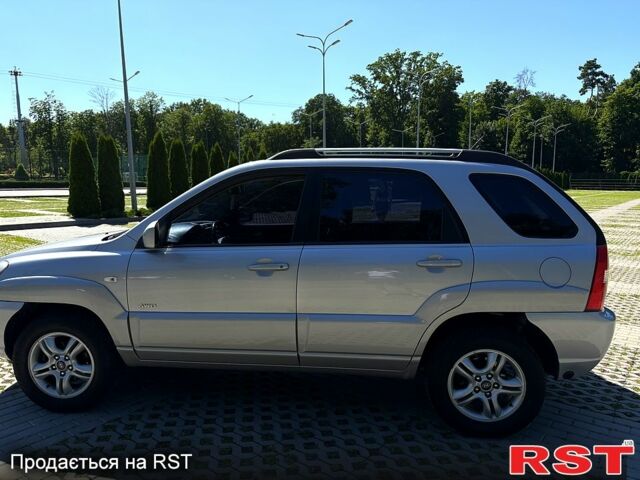 Серый Киа Sportage, объемом двигателя 2 л и пробегом 185 тыс. км за 6700 $, фото 2 на Automoto.ua