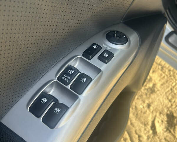 Сірий Кіа Sportage, об'ємом двигуна 2 л та пробігом 187 тис. км за 8500 $, фото 16 на Automoto.ua