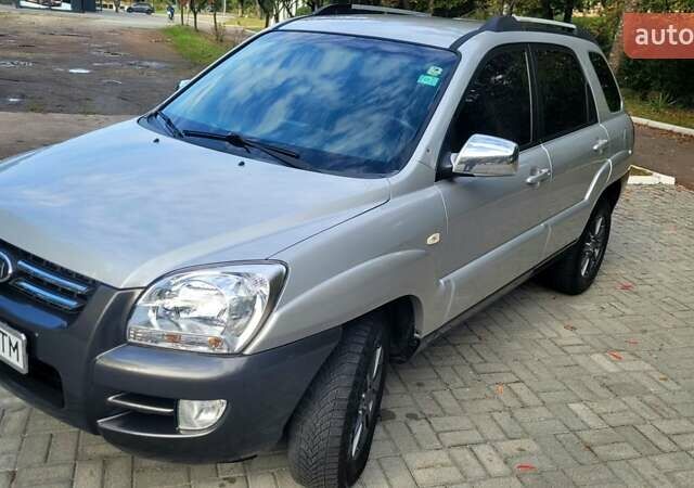 Серый Киа Sportage, объемом двигателя 2 л и пробегом 288 тыс. км за 6999 $, фото 9 на Automoto.ua