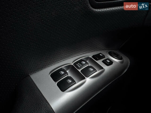 Сірий Кіа Sportage, об'ємом двигуна 1.98 л та пробігом 236 тис. км за 7999 $, фото 21 на Automoto.ua