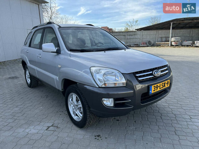 Сірий Кіа Sportage, об'ємом двигуна 2 л та пробігом 162 тис. км за 6950 $, фото 3 на Automoto.ua