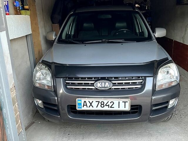 Сірий Кіа Sportage, об'ємом двигуна 2 л та пробігом 255 тис. км за 8200 $, фото 4 на Automoto.ua