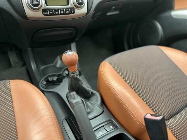 Сірий Кіа Sportage, об'ємом двигуна 2 л та пробігом 200 тис. км за 8000 $, фото 7 на Automoto.ua