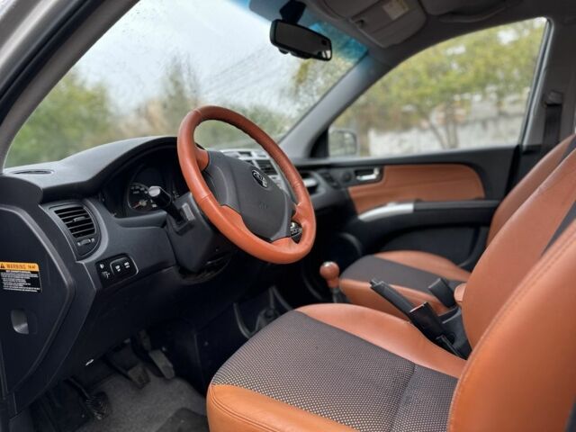 Сірий Кіа Sportage, об'ємом двигуна 2 л та пробігом 200 тис. км за 8000 $, фото 4 на Automoto.ua